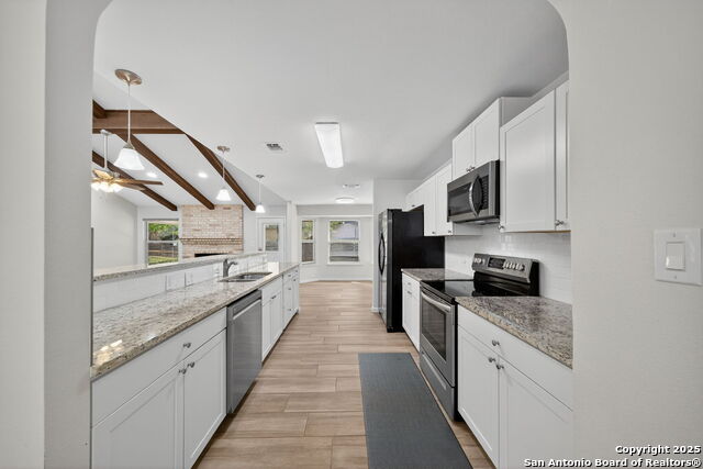 Image 13 of 29 For 210 Sandhill