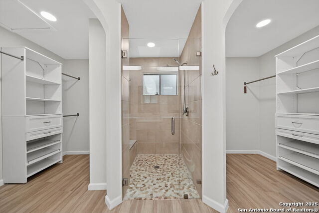 Image 22 of 29 For 210 Sandhill