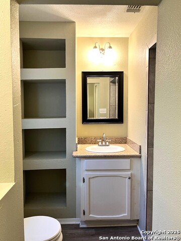 Image 12 of 19 For 14106 Susancrest