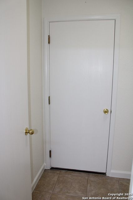 Image 30 of 38 For 26619 Redstone