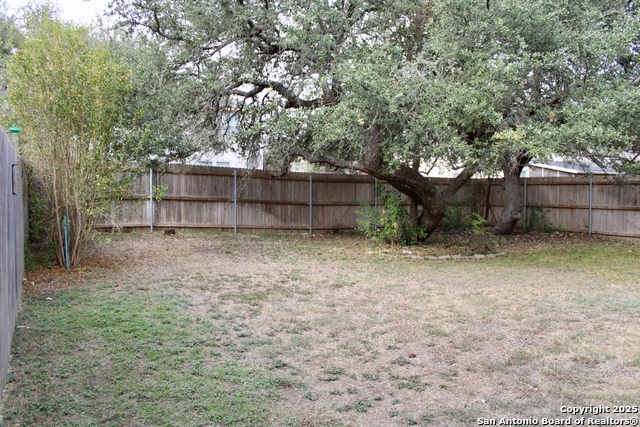 Image 33 of 38 For 26619 Redstone