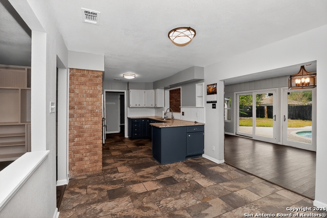 Image 16 of 30 For 421 Candleglo