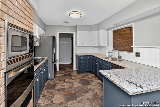 Image 17 of 30 For 421 Candleglo