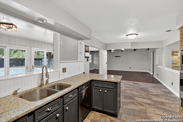 Image 18 of 30 For 421 Candleglo