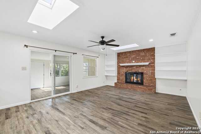 Listing photo id 9 for 205 Wild Timber