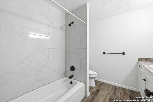 Listing photo id 17 for 205 Wild Timber