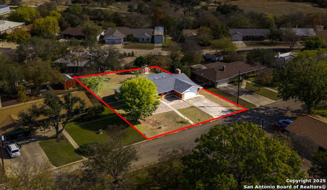 Listing photo id 28 for 205 Wild Timber