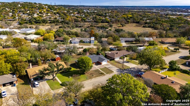 Listing photo id 31 for 205 Wild Timber