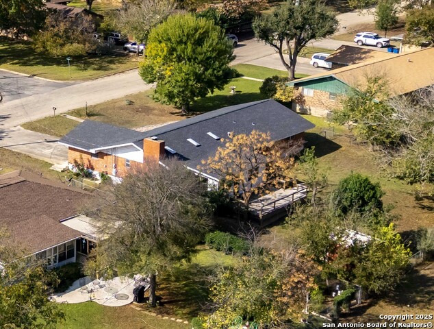 Listing photo id 32 for 205 Wild Timber