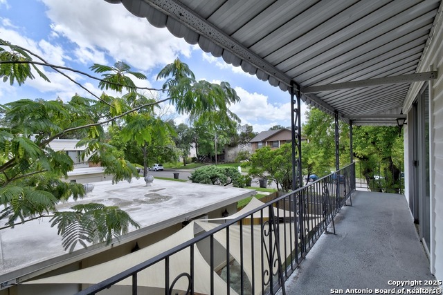 Image 19 of 24 For 11826 Petal 73