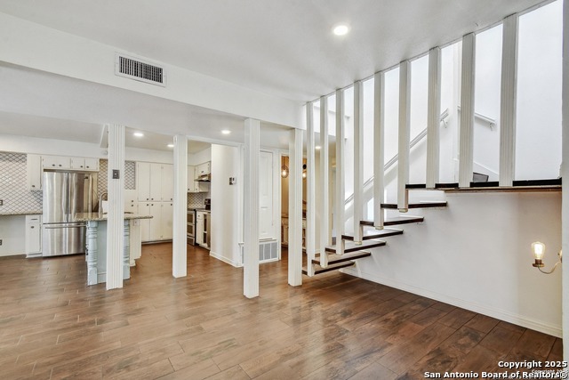 Image 6 of 24 For 11826 Petal 73