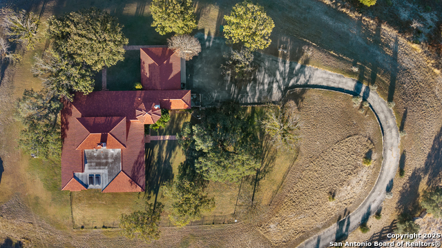 Image 11 of 50 For 2650 Bandera Hwy E