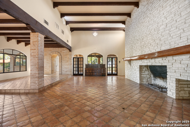 Image 28 of 50 For 2650 Bandera Hwy E