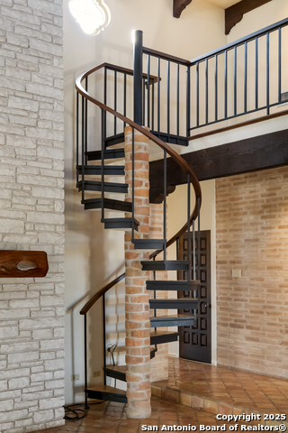 Image 30 of 50 For 2650 Bandera Hwy E