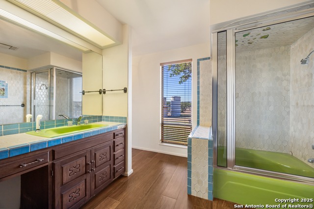 Image 37 of 50 For 2650 Bandera Hwy E