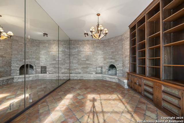 Image 38 of 50 For 2650 Bandera Hwy E