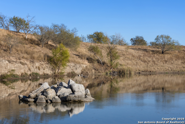 Image 45 of 50 For 2650 Bandera Hwy E