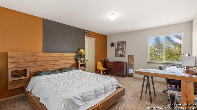 Image 17 of 28 For 843 Avery  