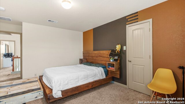 Image 18 of 28 For 843 Avery  