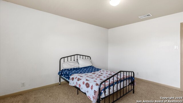 Image 23 of 28 For 843 Avery  