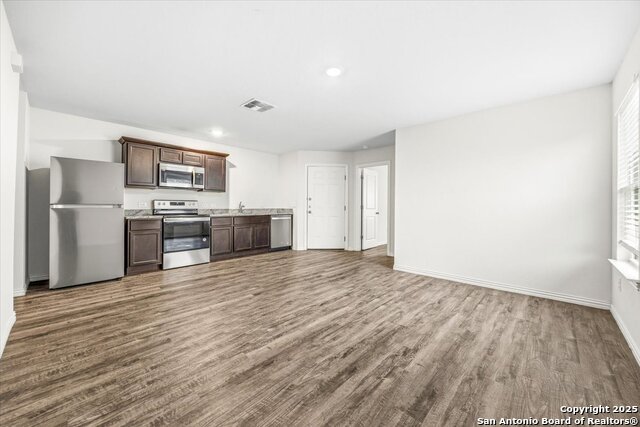 Image 8 of 19 For 1153 Magnolia