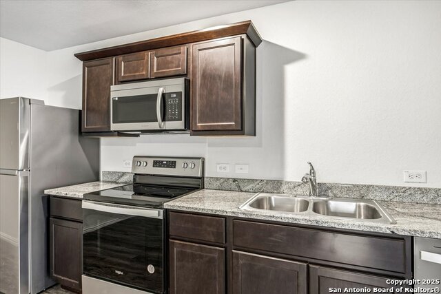 Image 9 of 19 For 1153 Magnolia