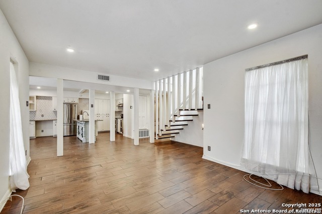 Image 7 of 24 For 11826 Petal 73