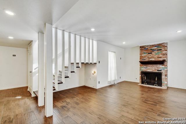 Image 8 of 24 For 11826 Petal 73