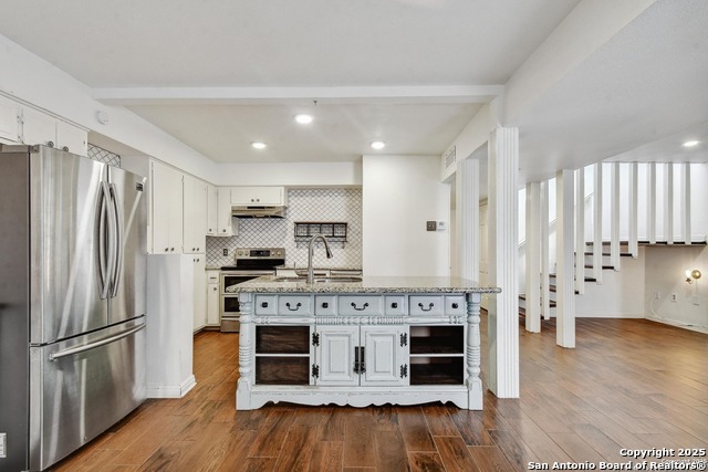 Image 9 of 24 For 11826 Petal 73