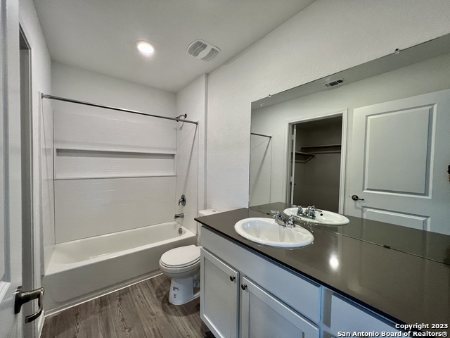 Image 12 of 21 For 10014 Ana Heights