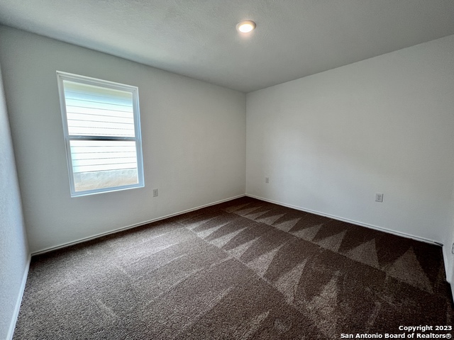 Image 16 of 21 For 10014 Ana Heights