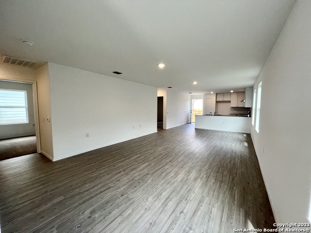 Image 4 of 21 For 10014 Ana Heights