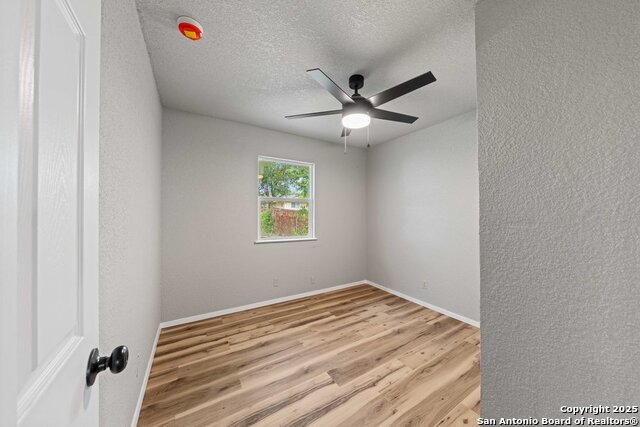 Image 15 of 19 For 6019 Sandwick