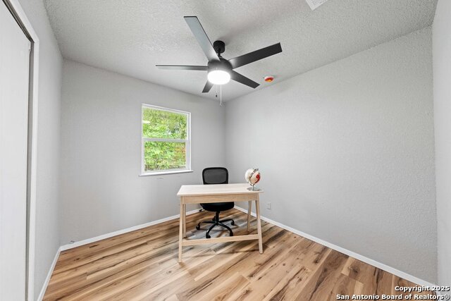 Image 17 of 19 For 6019 Sandwick