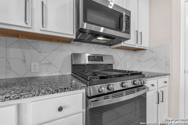 Image 13 of 49 For 4174 Garden Path