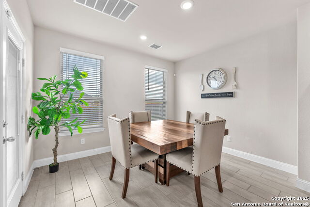 Image 21 of 49 For 4174 Garden Path