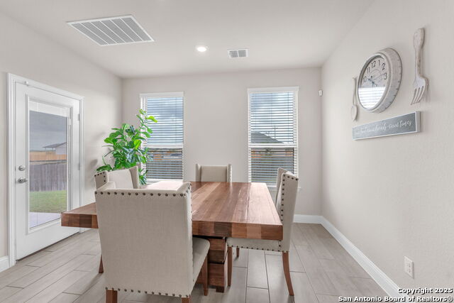 Image 22 of 49 For 4174 Garden Path