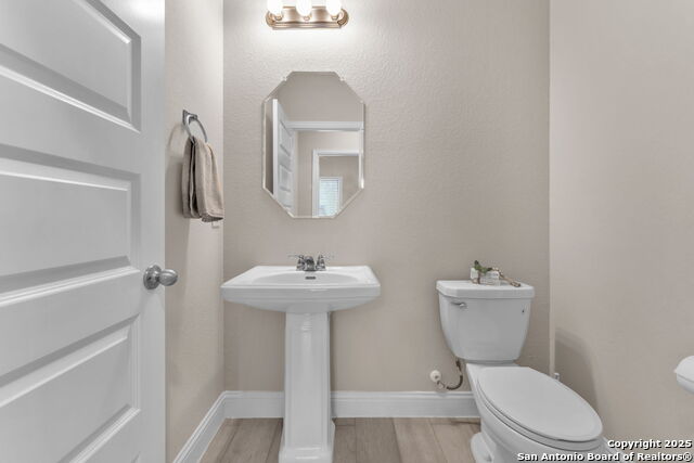 Image 34 of 49 For 4174 Garden Path