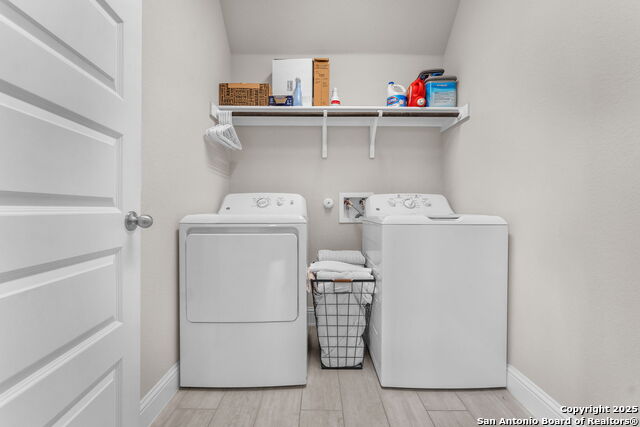 Image 35 of 49 For 4174 Garden Path