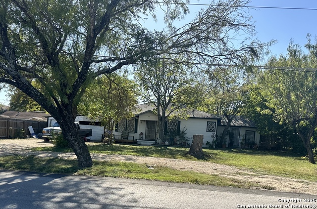 Image 4 of 4 For 130 Bobby Lou