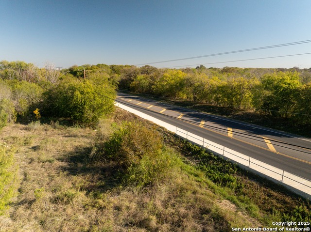 Listing photo id 6 for 300 Whitewood