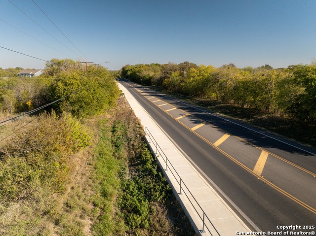 Listing photo id 7 for 300 Whitewood