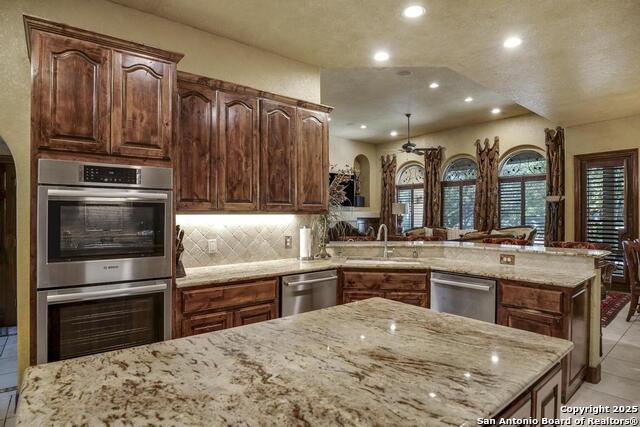 Image 16 of 65 For 7 Park Mountain E