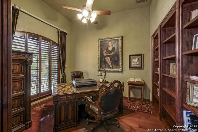 Image 7 of 65 For 7 Park Mountain E