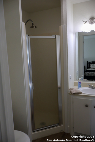 Image 24 of 34 For 1031 Shin Oak