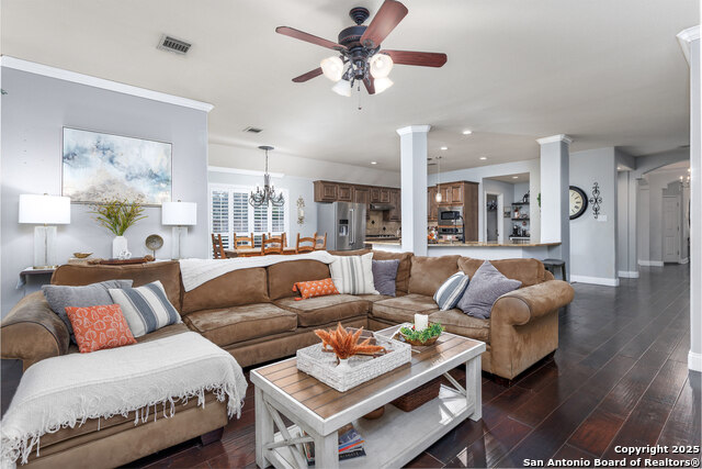 Listing photo id 12 for 9026 Colfax  