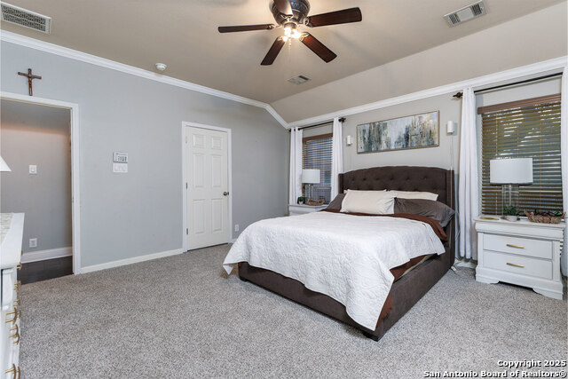 Listing photo id 25 for 9026 Colfax  
