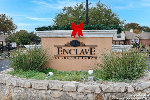 Listing photo id 36 for 9026 Colfax  