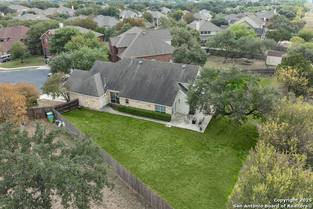 Listing photo id 5 for 9026 Colfax  