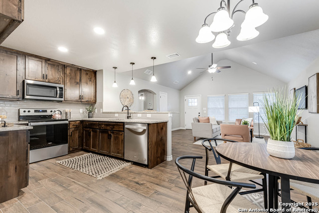 Image 11 of 28 For 1316 Cedar Bend